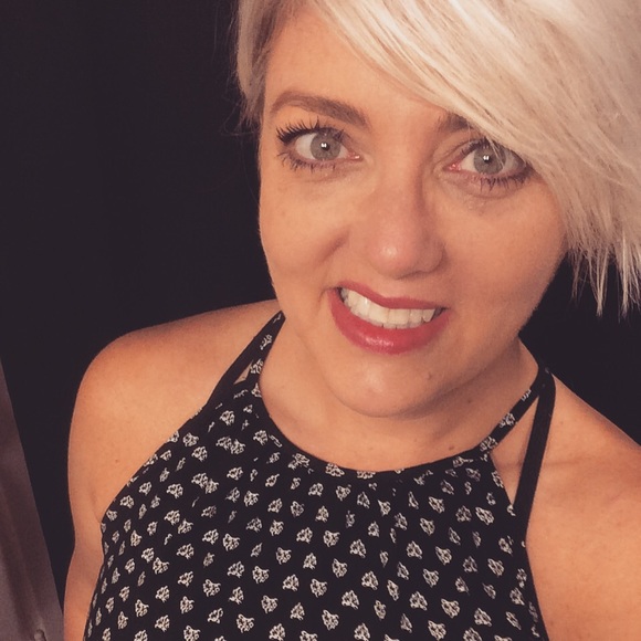 Meet your Posher, Michelle - Picture 3 of 4